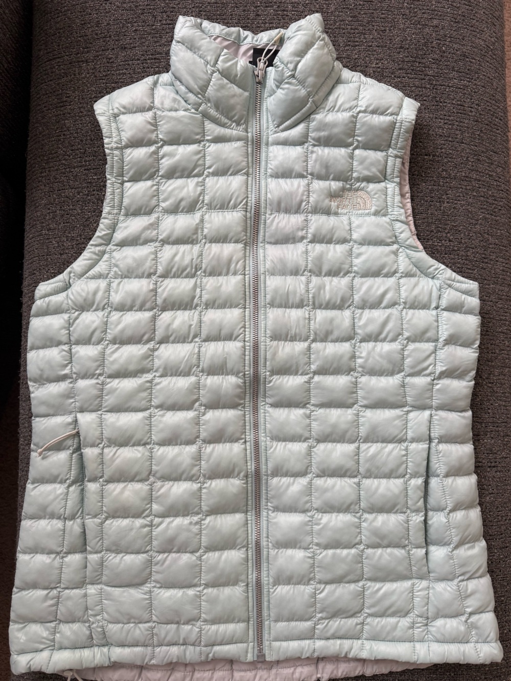 The North Face Light Mint Quilted Thermoball Puffer Vest - Women's Medium